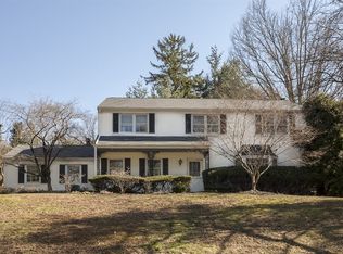 1065 Lindsay Ln, Jenkintown, PA 19046
