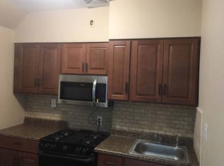2031 Steinway St APT 1F, Astoria, NY 11105