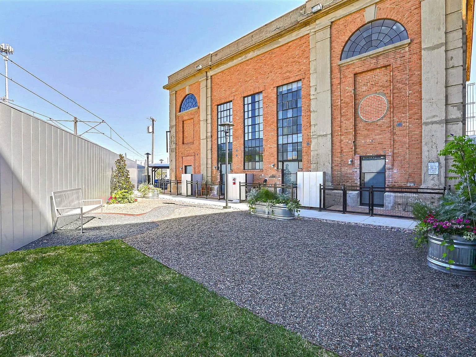 3333 Elm Street Lofts — Photo 3