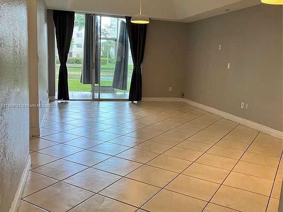 3rd image of 10720 NW 66th St APT 102