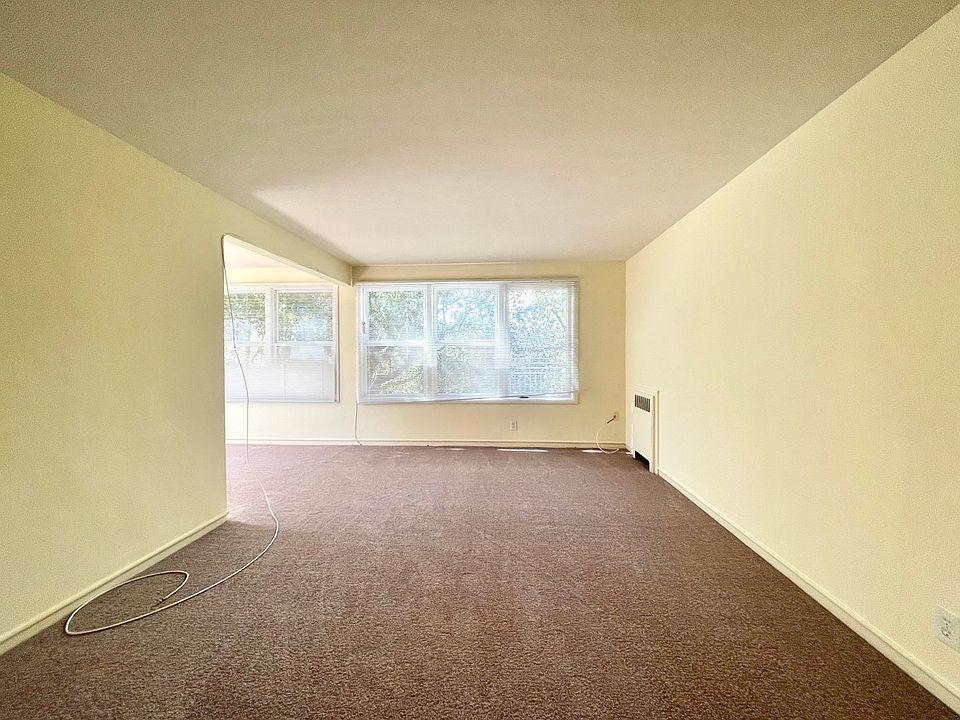 1st image of 25 Edward St APT 5