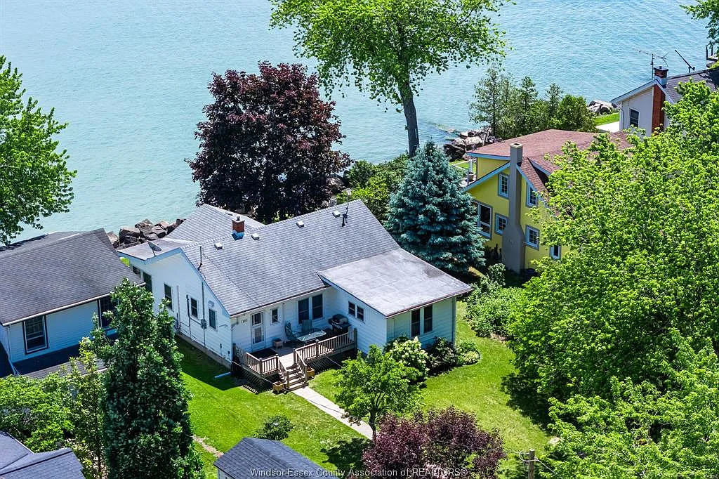 3 bed, 1.5 bath, $2,600 — Photo 2
