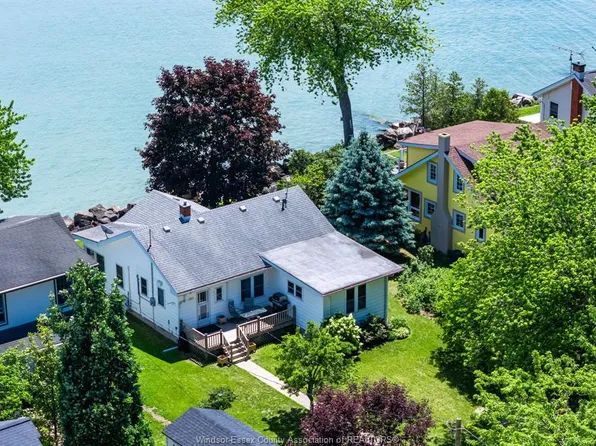 1263 Heritage Rd, Kingsville, ON N9Y 2E6