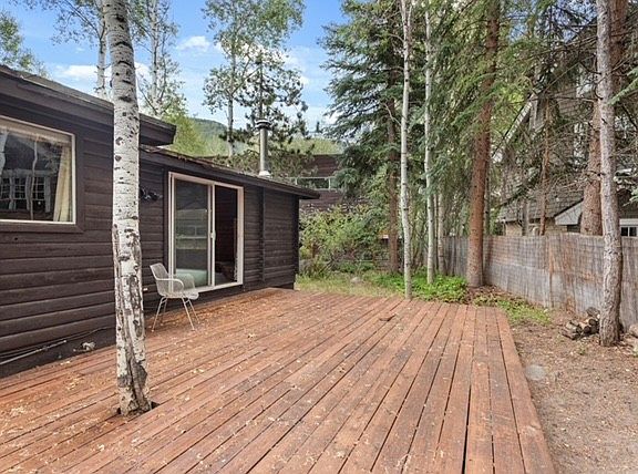 5th image of 1285 Riverside Dr