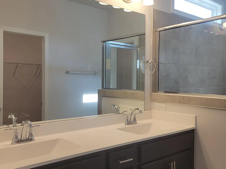 131 Lynnridge Dr — Photo 12