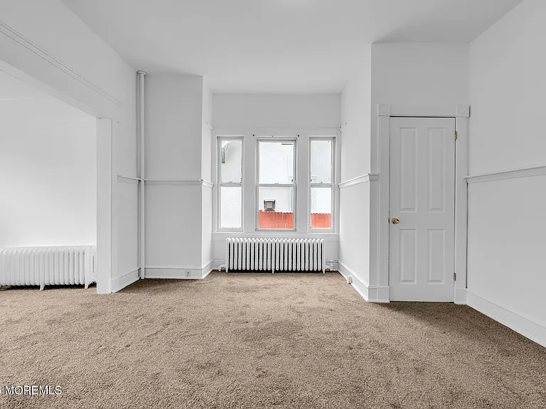 805 6th Ave #1 — Photo 11