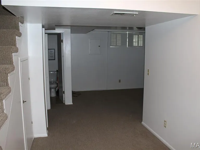 1119 Sanford Ave — Photo 15