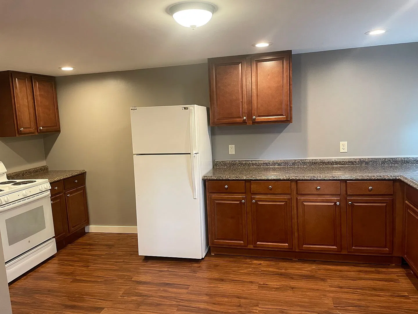 27-A Laurel Lane — Photo 4