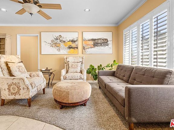 3rd image of 4809 Pimenta Avenue