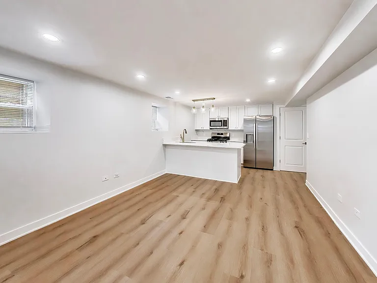 5222 N Christiana Ave #G — Photo 6