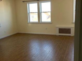 7328 52nd Rd, Maspeth, NY 11378