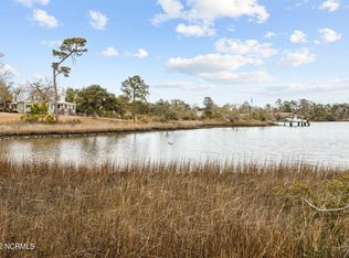 204 Ashley Pl, Swansboro, NC 28584