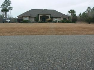 12225 E Pointe Dr, Picayune, MS 39466