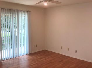 19 Sugar Maple Ln APT 12, Saint Charles, MO 63303