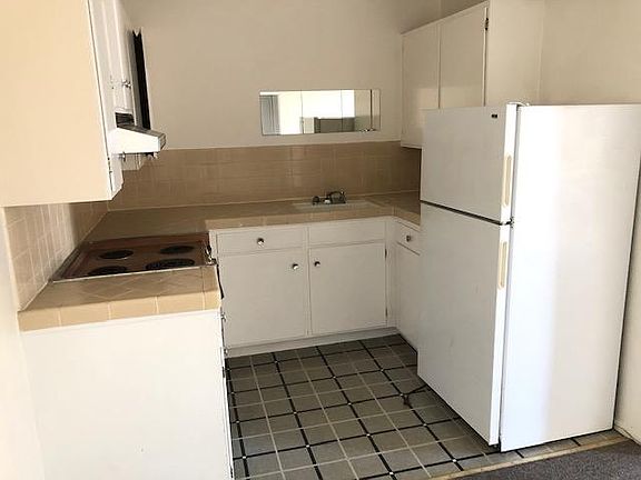 4th image of 70 Crestline Dr APT 3