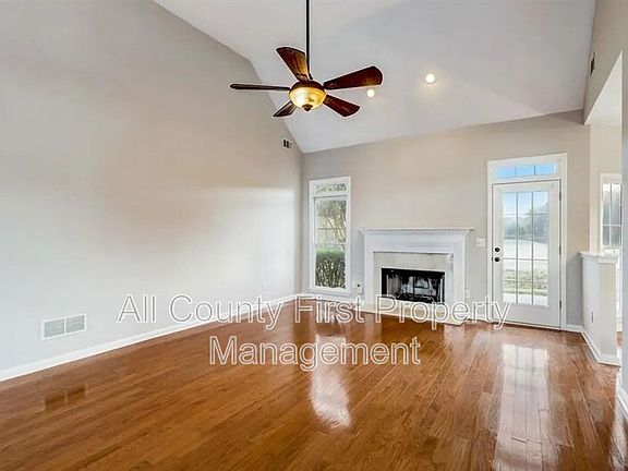5th image of 3550 Golfe Links Dr