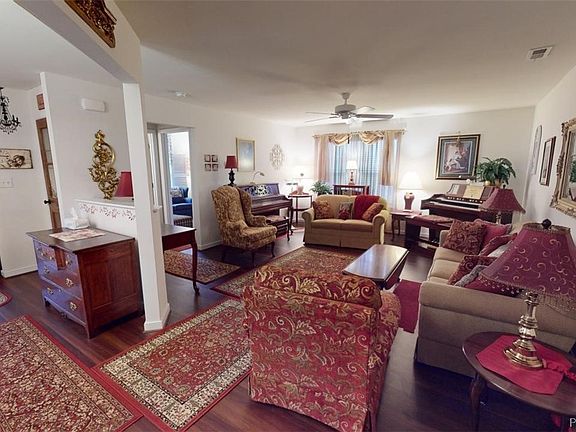 4th image of 7374 Jeanne Dr