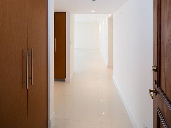 2nd image of 19707 Turnberry Way APT 26D