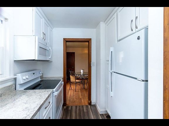 3rd image of 3750 Essex Ave