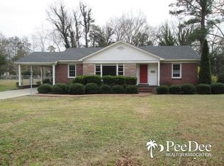 727 Crestview Dr, Bennettsville, SC 29512