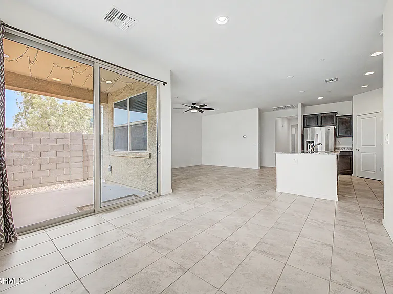 21415 W Holly St — Photo 11