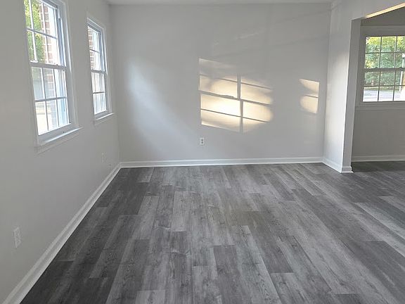 2nd image of 406 Savage Dr Unit A