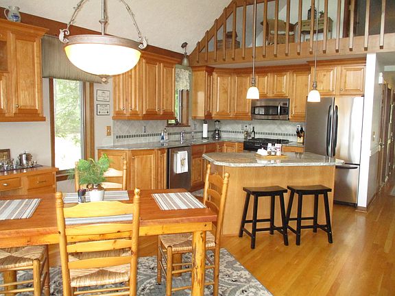 5th image of 5622 Vacationland Dr