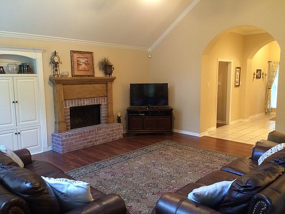 2nd image of 18751 Peachtree Ln