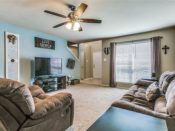 4th image of 1202 Augustin Dr
