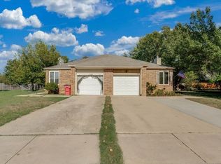 1114 S Capri Ln, Wichita, KS 67207
