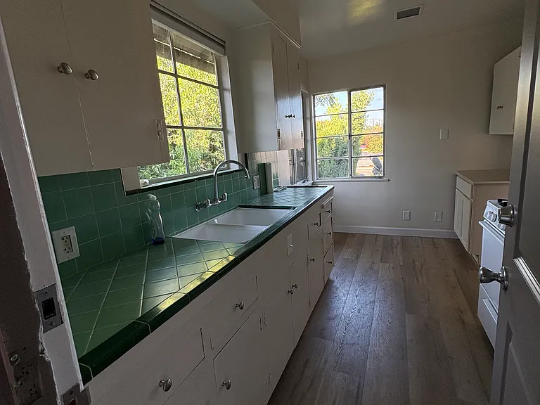 605 N Santa Anita Ave #D — Photo 12