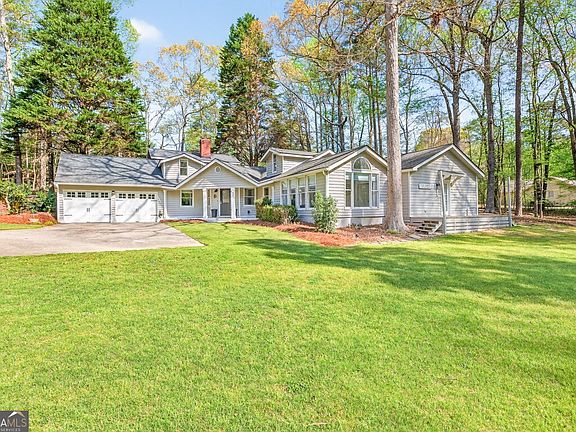 2nd image of 627 Rock Springs Rd