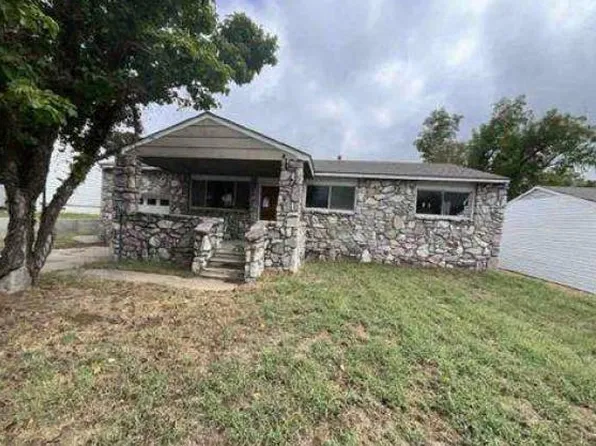 907 N Birch Ave, Sand Springs, OK 74063