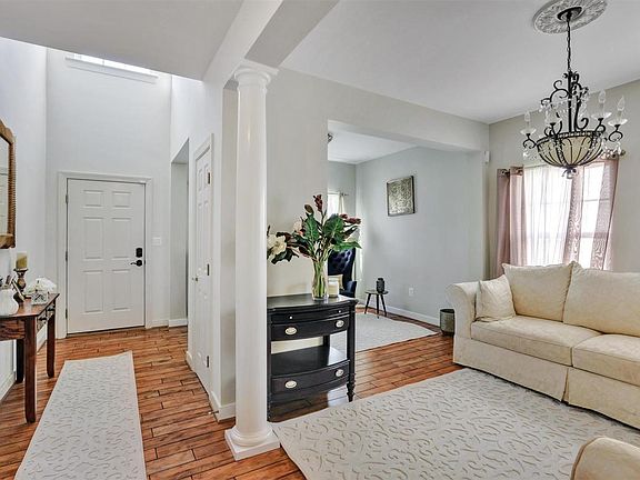 4th image of 7013 Swanhaven Dr