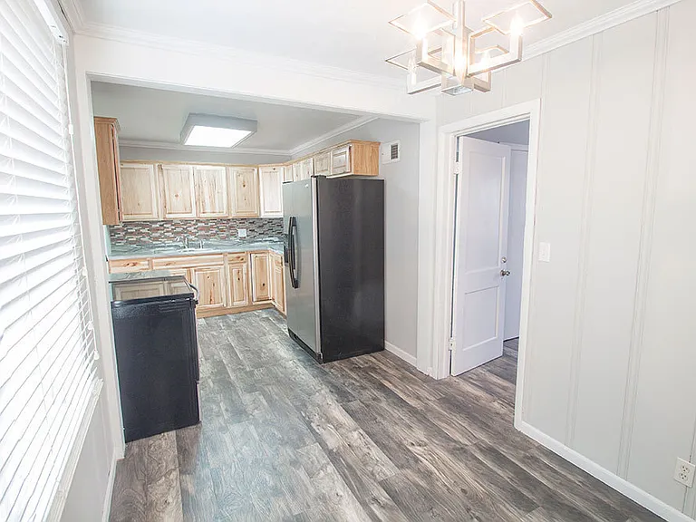 301 W Forest Ave — Photo 14