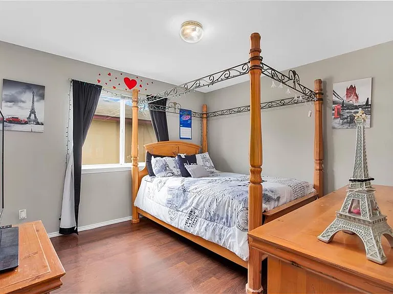 109 Brooke St — Photo 3