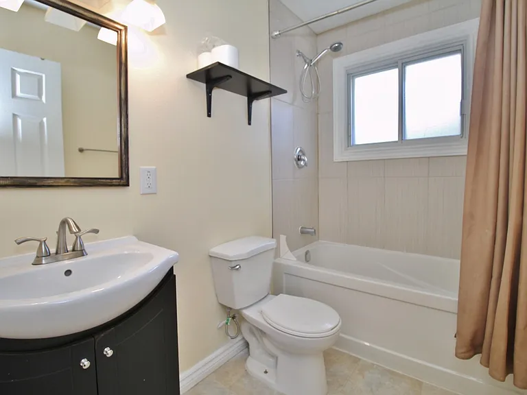 1126 Gateway Rd #1 — Photo 13