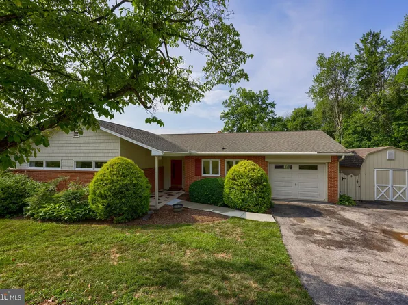 210 Scott Rd, York, PA 17403