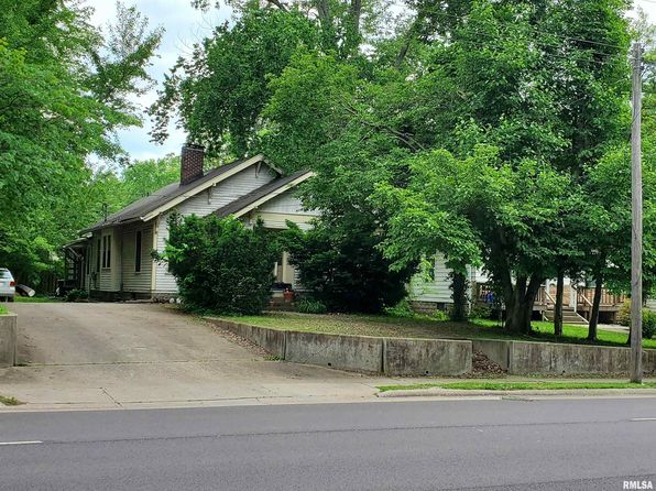 607 W Walnut St #1, Carbondale, IL 62901