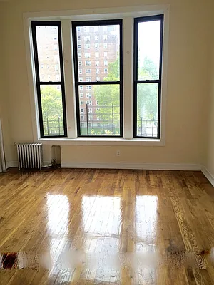 Rented by Weissman Realty | media 14