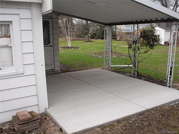 4th image of 38 Vernon Dr
