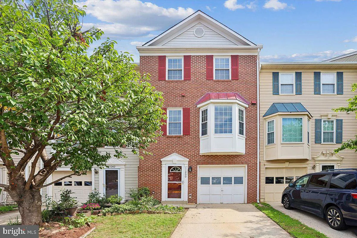 3 bed, 4.0 bath, 1782 sqft, $2,850 — Photo 1