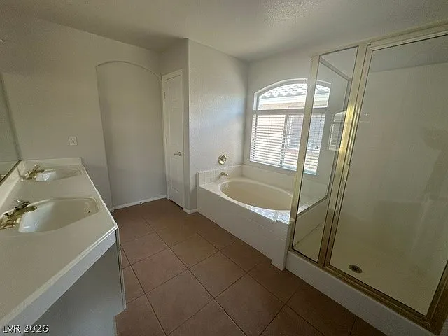 574 Poplar Leaf St — Photo 11