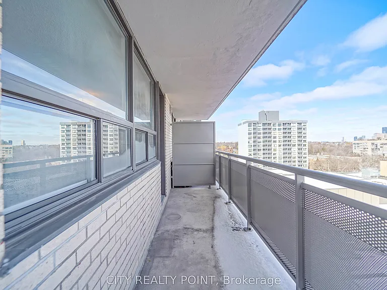 1500 Bathurst St #1008 — Photo 5