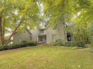 8395 Spring Brook Rd, Rockford, IL 61114