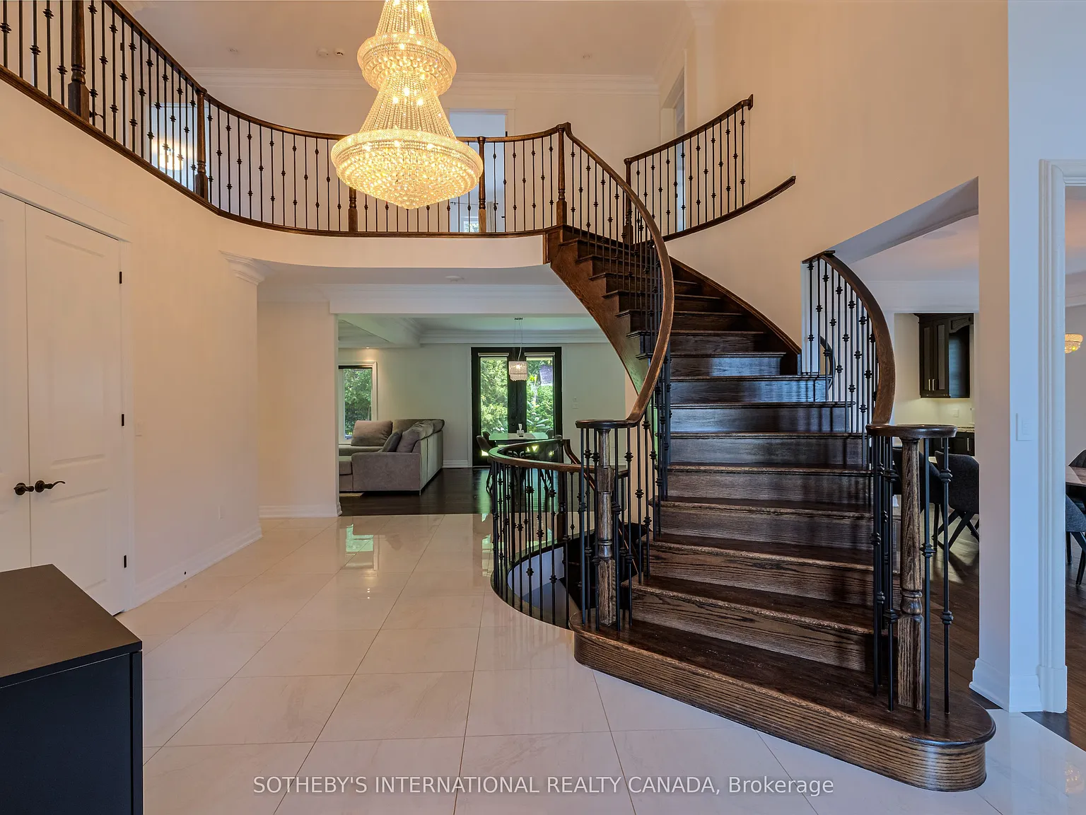 4 bed, $9,990 — Photo 2