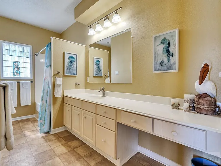 16627 Bayfront Dr — Photo 22