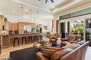 4 bed, 3.5 bath, 2882 sqft, $4,000 — Photo 4