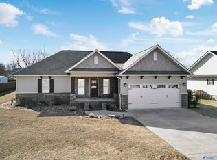 45 Gavins Way, Arab, AL 35016