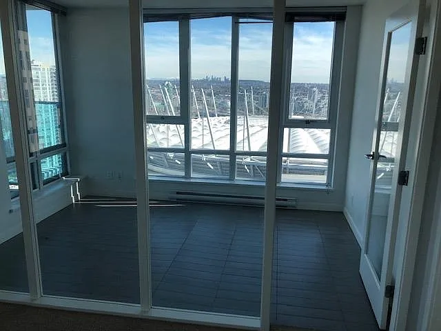 233 Robson St #31XX — Photo 3
